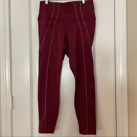 Nike Yoga Dri-FIT lurex tape 7/8 leggings - Picture 5 of 10